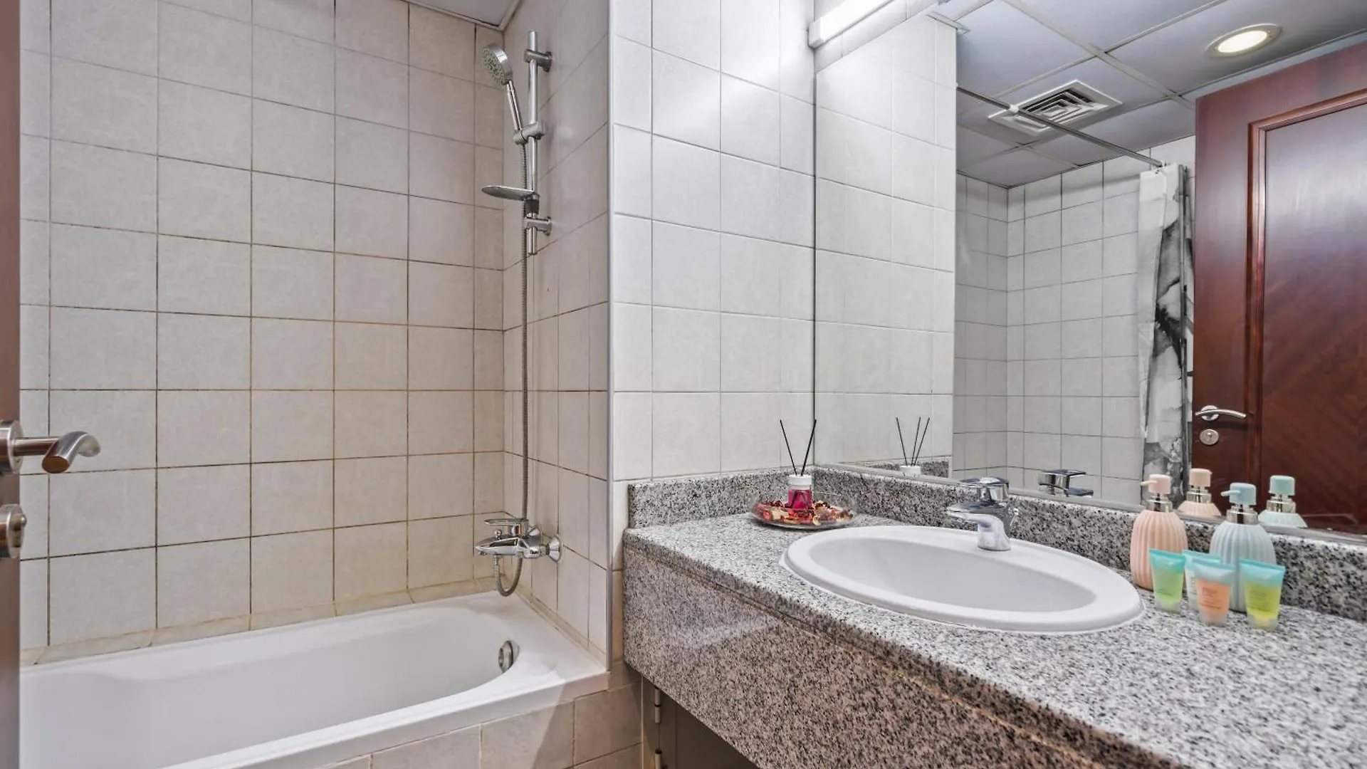 Trendy Studio Nearby Ibn Battuta Mall Dubai Apartment